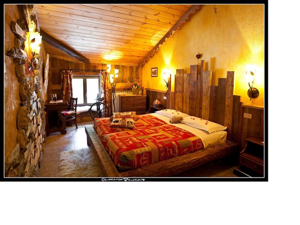 Baita La Jolie Bergere La Salle Kamer foto