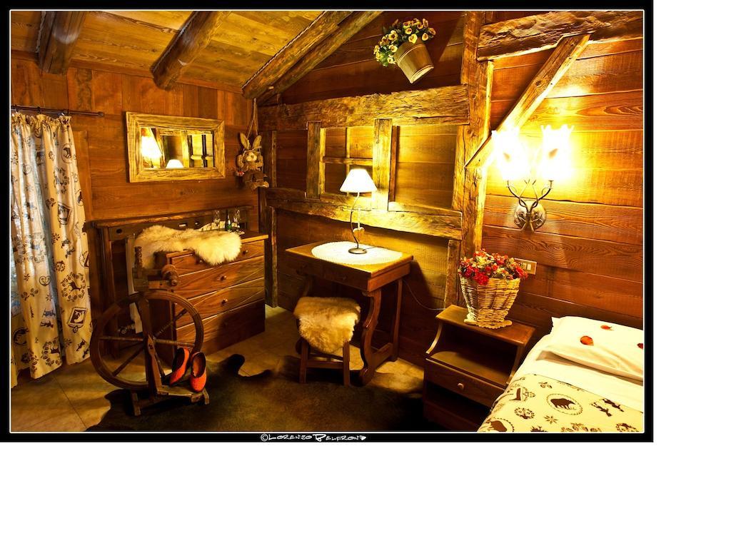 Baita La Jolie Bergere La Salle Kamer foto